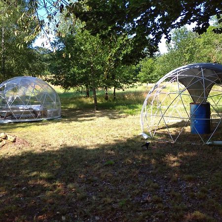 Voyage Spatio-Temporel Poussanges Buitenkant foto