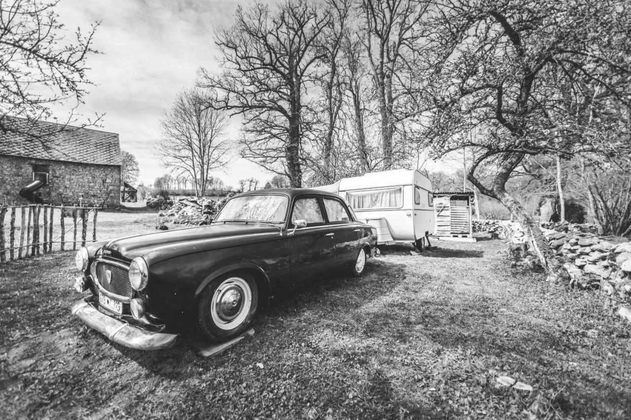 Voyage Spatio-Temporel Poussanges Buitenkant foto